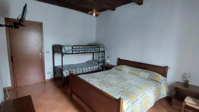 Aamiaismajoitus (B&B) Agriturismo Macchiapiede