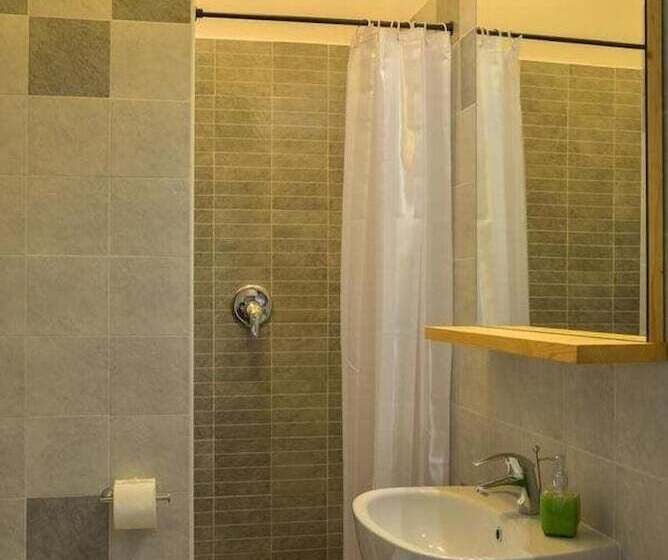 مبيت وإفطار Al Riparo Affittacamere