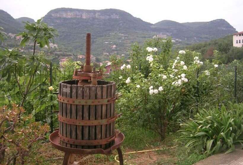 مبيت وإفطار Al Riparo Affittacamere