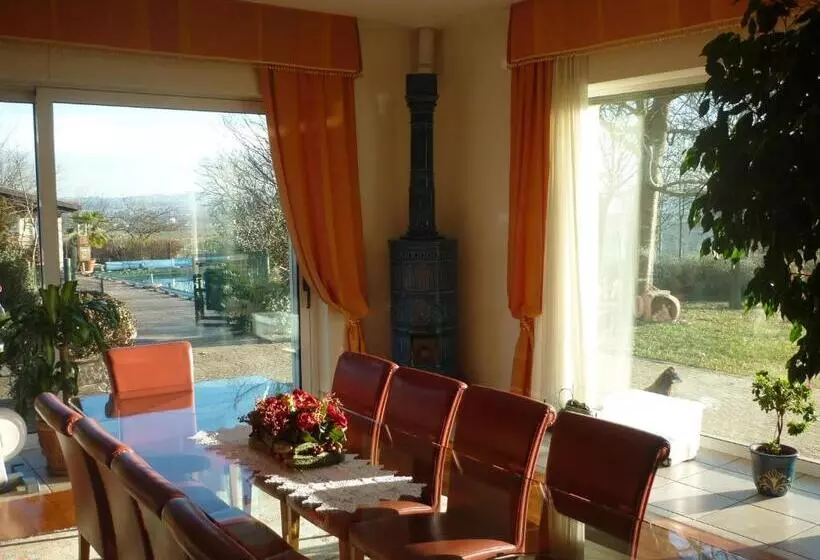 Aamiaismajoitus (B&B) Cascina Manu