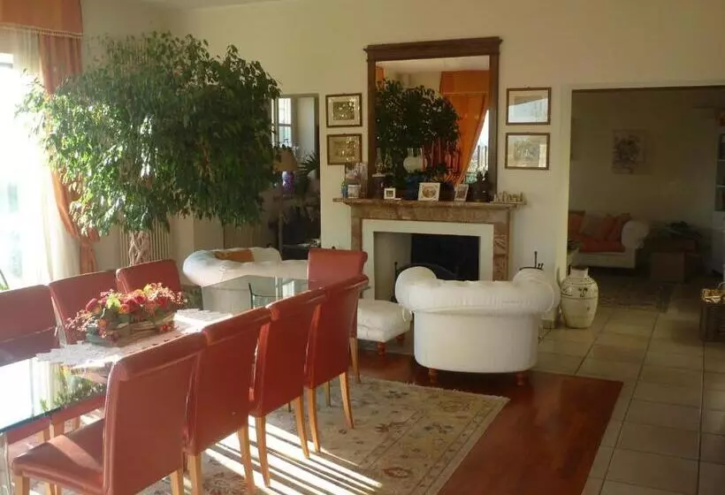 Aamiaismajoitus (B&B) Cascina Manu