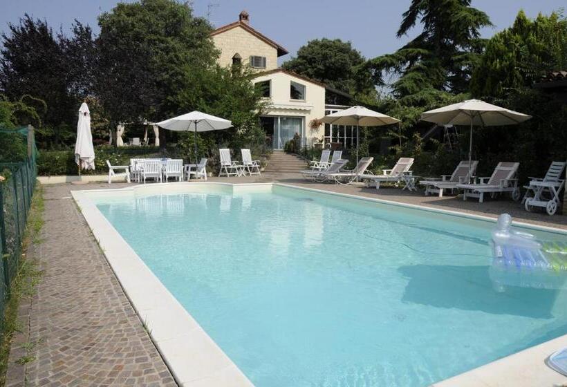 مبيت وإفطار Cascina Manu