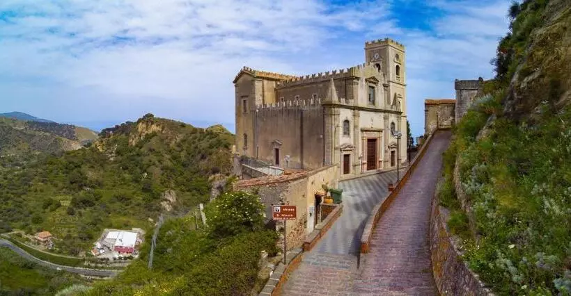 ベッドアンドブレックファースト Colapesce