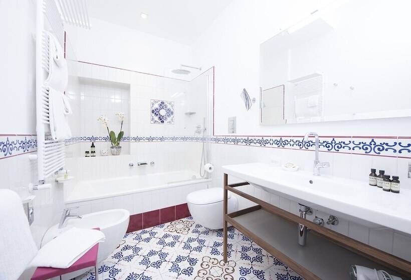 Bed and Breakfast Diecisedici