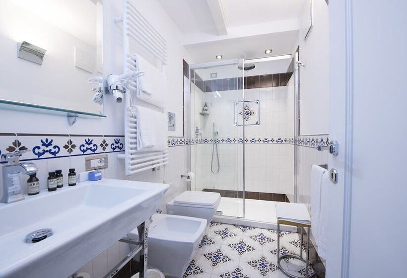 Bed and Breakfast Diecisedici