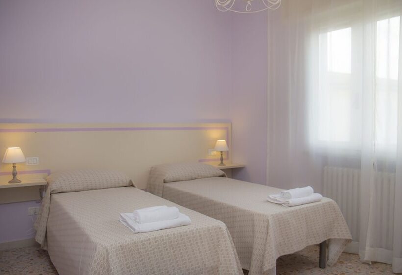 تختخواب و صبحانه Il Linchetto