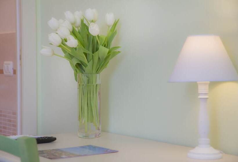 تختخواب و صبحانه Il Linchetto