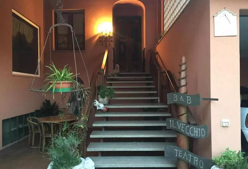 تختخواب و صبحانه Il Vecchio Teatro