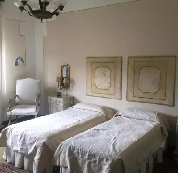 تختخواب و صبحانه Il Vecchio Teatro