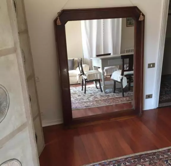 تختخواب و صبحانه Il Vecchio Teatro