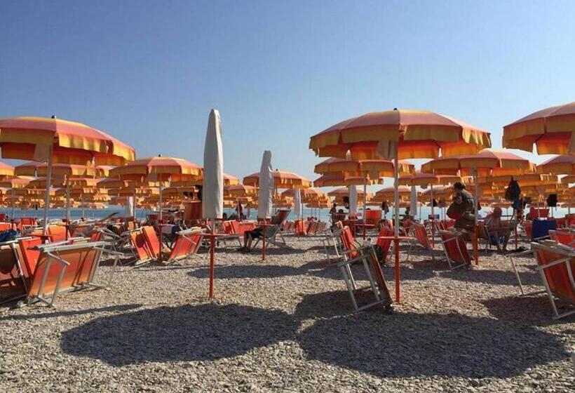 مبيت وإفطار Terrazza Sul Mare