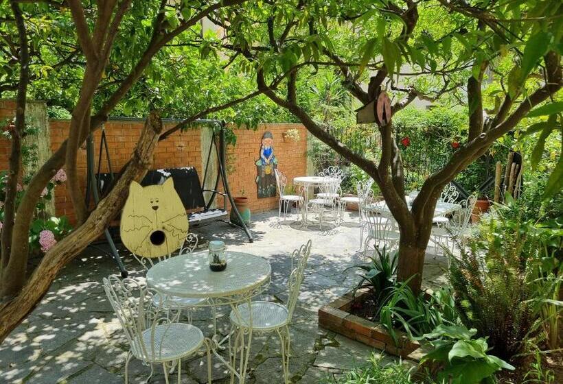 مبيت وإفطار Villa Pina