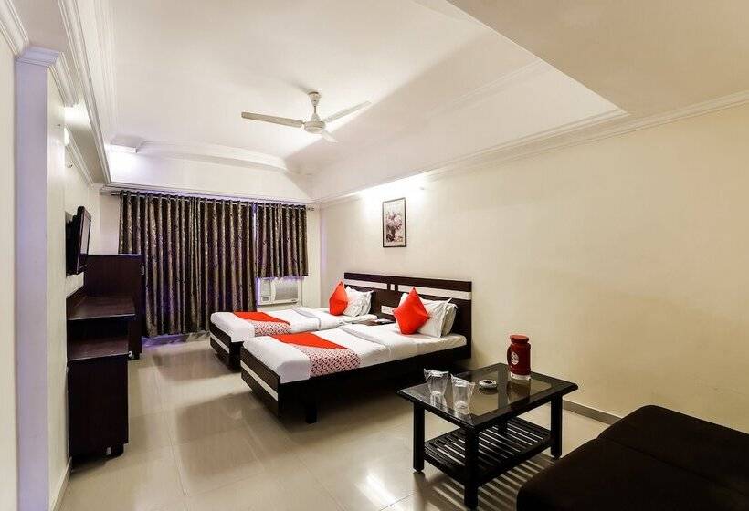 هتل Alpha, Vadodara