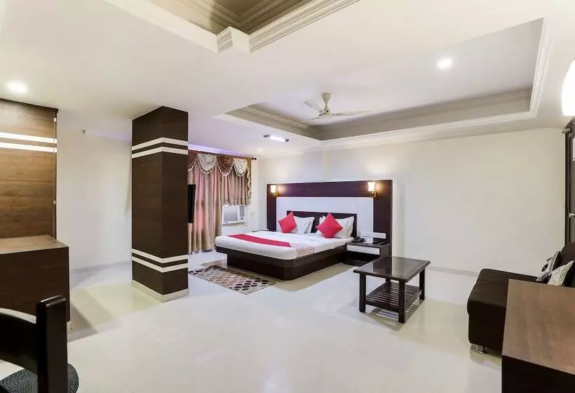 ホテル Alpha, Vadodara