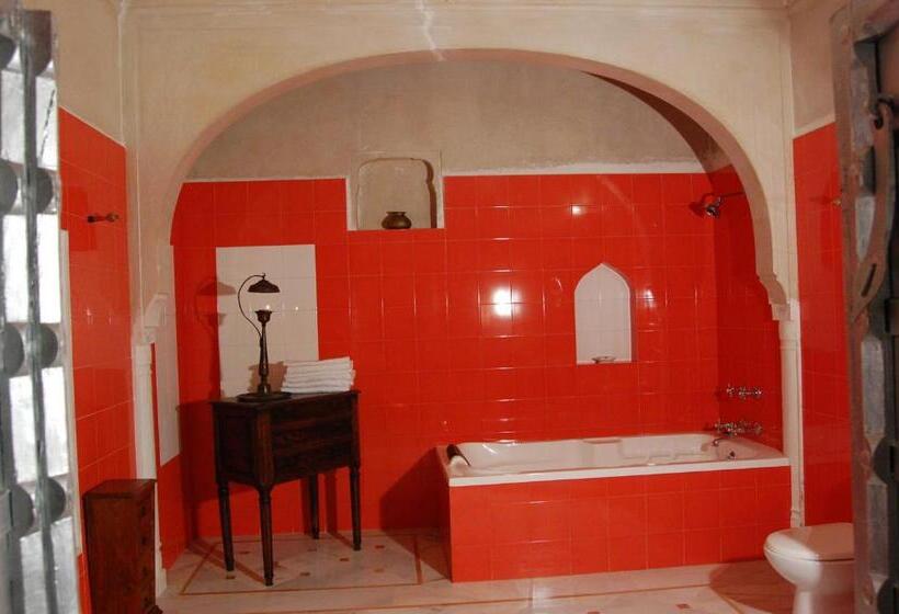 Отель Chobdar Haveli