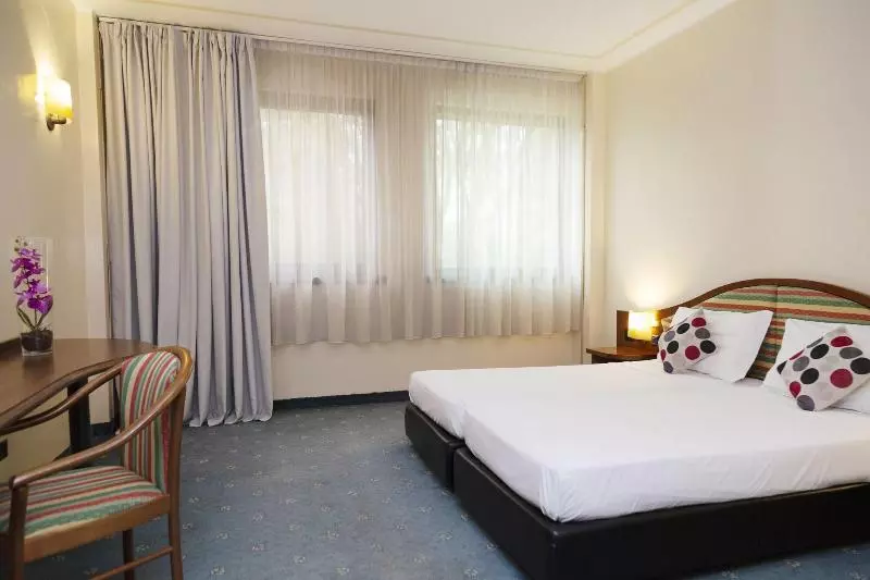 Ih Hotels Milano Blu Visconti