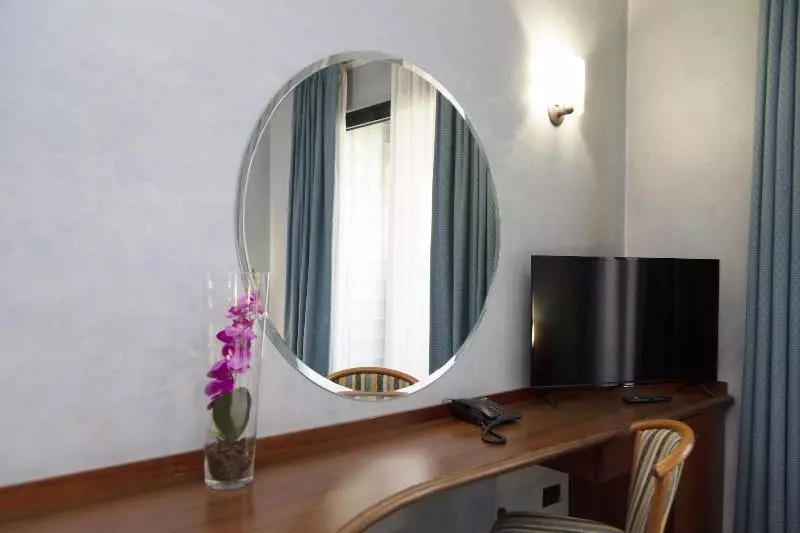 Ih Hotels Milano Blu Visconti