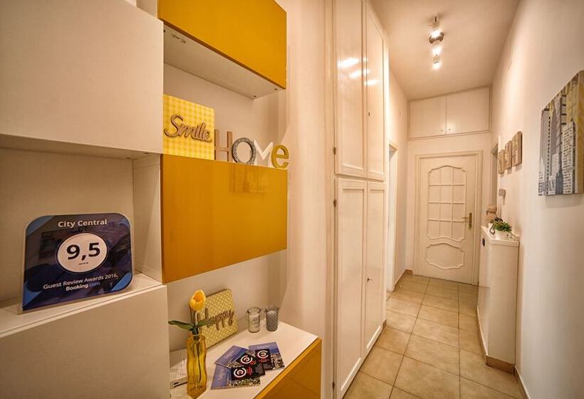 تختخواب و صبحانه City Central