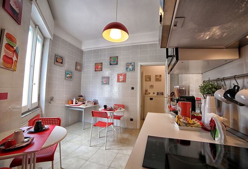 تختخواب و صبحانه City Central