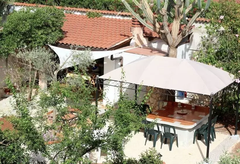 تختخواب و صبحانه Don Ciccio Sea House