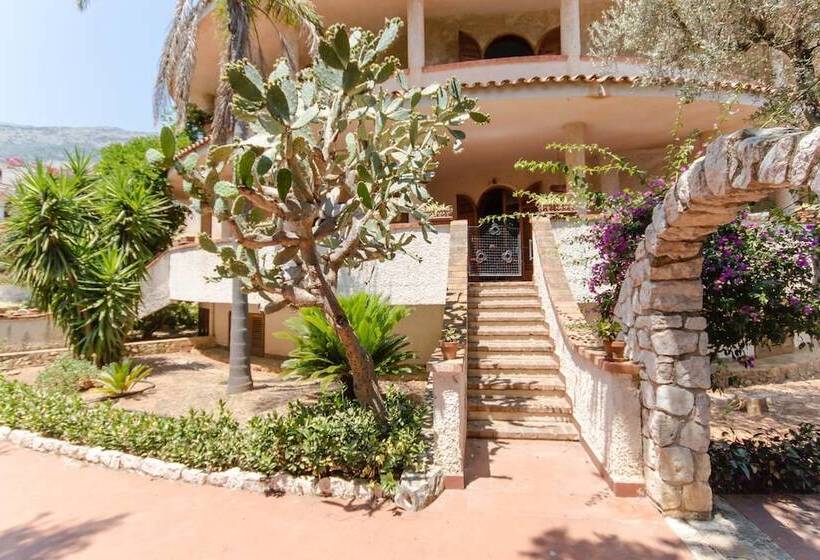 تختخواب و صبحانه Don Ciccio Sea House