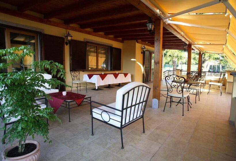 Bed And Breakfast La Corte Degli Ulivi