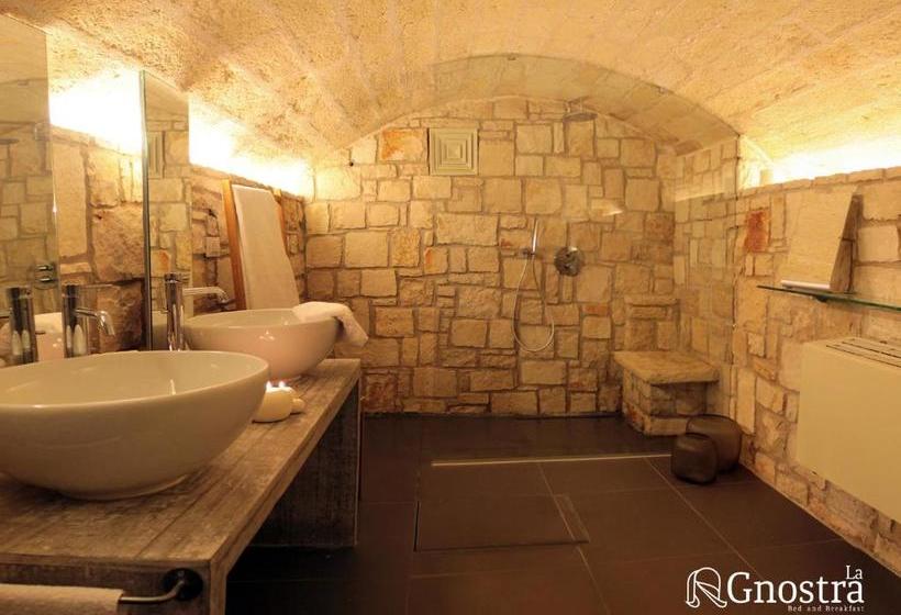 تختخواب و صبحانه La Gnostra