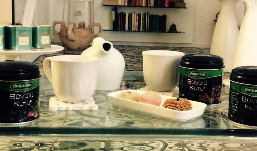 تختخواب و صبحانه La Gnostra