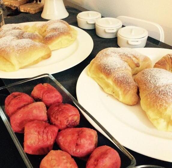 تختخواب و صبحانه La Gnostra