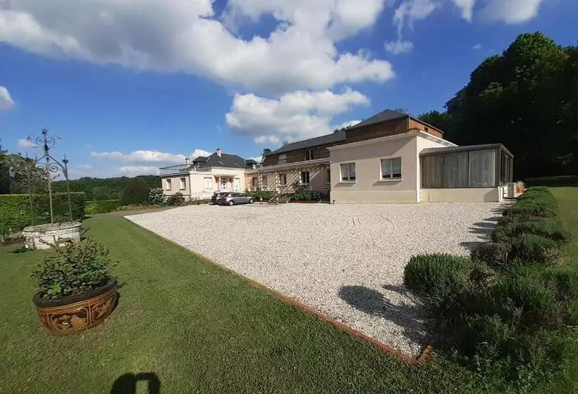 تختخواب و صبحانه Les Mazeraies Maison D Hotes Avec Spa