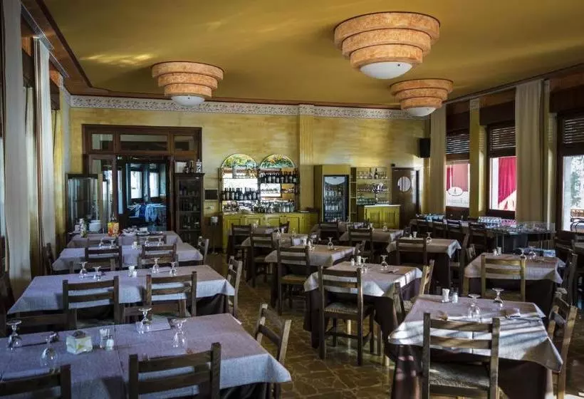 Hotelli Albergo La Romanella