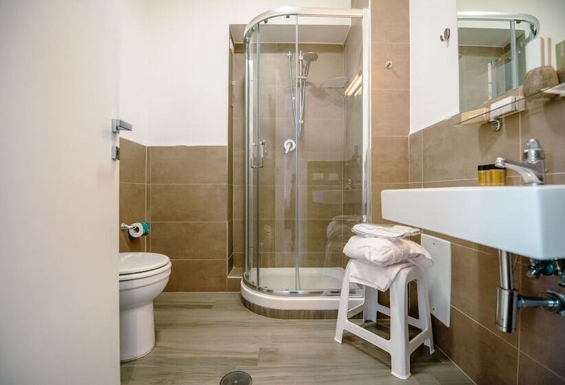 هتل Bruman Salerno