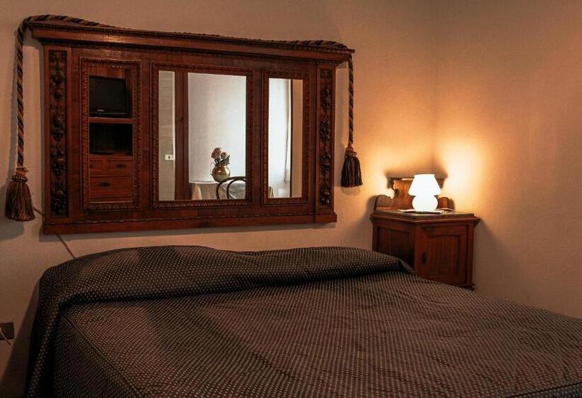 בית מלון כפרי Liberty