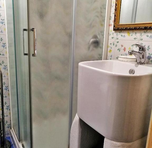 مبيت وإفطار Casa Dei Mombri