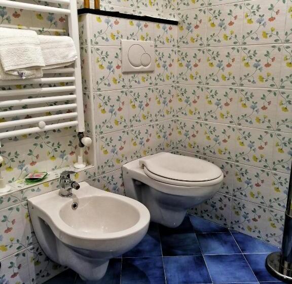 مبيت وإفطار Casa Dei Mombri