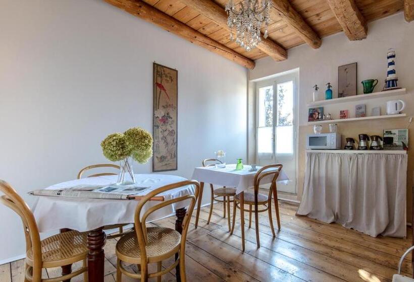 تختخواب و صبحانه Casabiondani Lazise