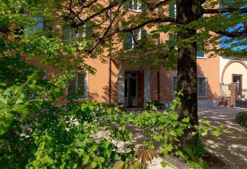 تختخواب و صبحانه Casabiondani Lazise