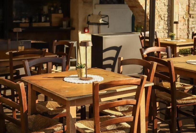 تختخواب و صبحانه Locanda Ponte Dante