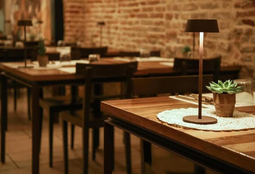 تختخواب و صبحانه Locanda Ponte Dante