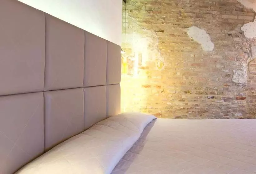 تختخواب و صبحانه Locanda Ponte Dante