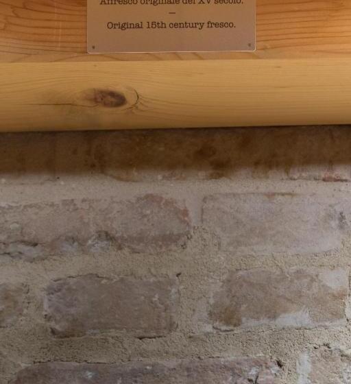 تختخواب و صبحانه Locanda Ponte Dante