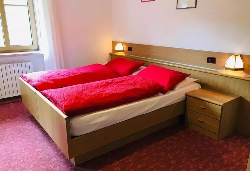 ベッドアンドブレックファースト Rifugio Capanna Passo Valles