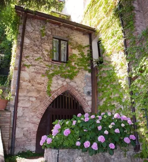 ホテル Albergo Santa Chiara