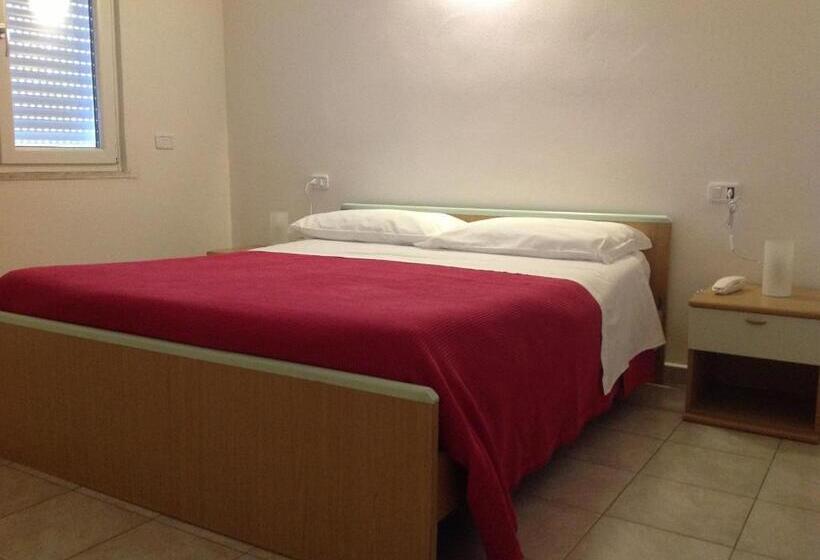 בית מלון כפרי La Portaccia S.a.s