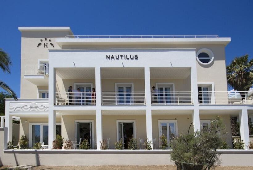 בית מלון כפרי Nautilus