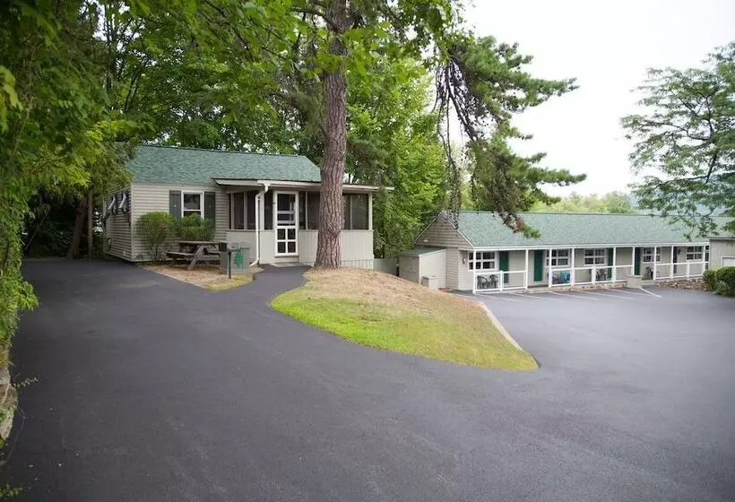 モーテル Shore Meadows Lodge Llc