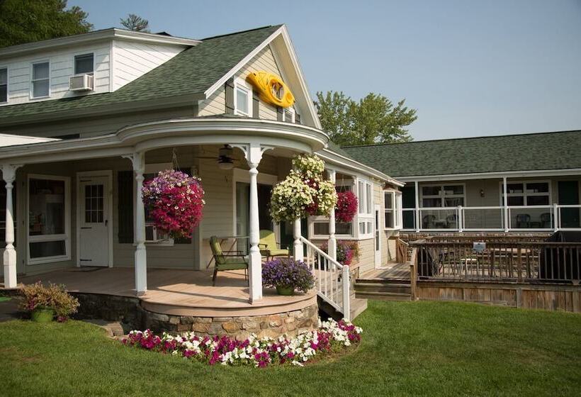 מוטל Shore Meadows Lodge Llc