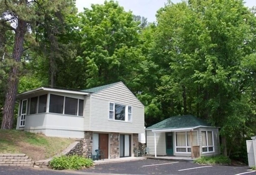 מוטל Shore Meadows Lodge Llc