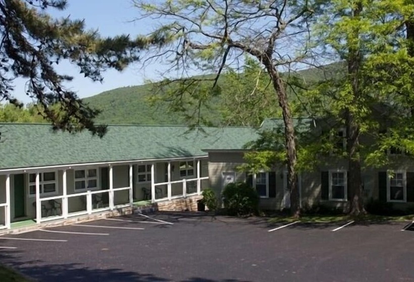 מוטל Shore Meadows Lodge Llc