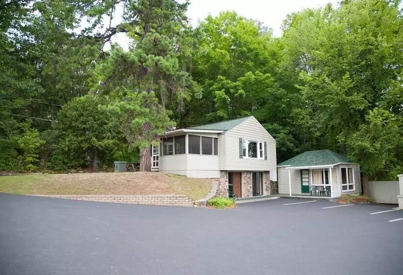 モーテル Shore Meadows Lodge Llc